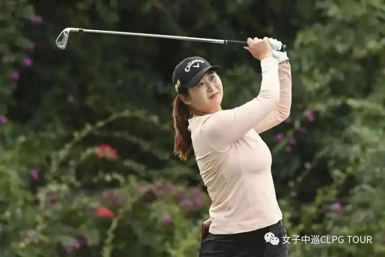 冷风中66杆惊艳全场！刘艳领跑梅杰尔LPGA精英赛，中国军团强势崛起